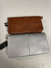Load image into Gallery viewer, Joy Susan Crossbody Bag
